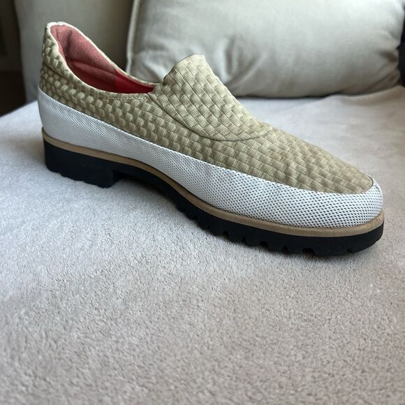 Pas de Rouge Tan & White Stretch Fabric Slip On Flat Shoes Women EU 38.5 US 7.5 - Picture 3 of 16